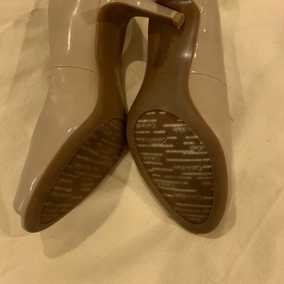 Calvin Klein - Picture 3 of 3